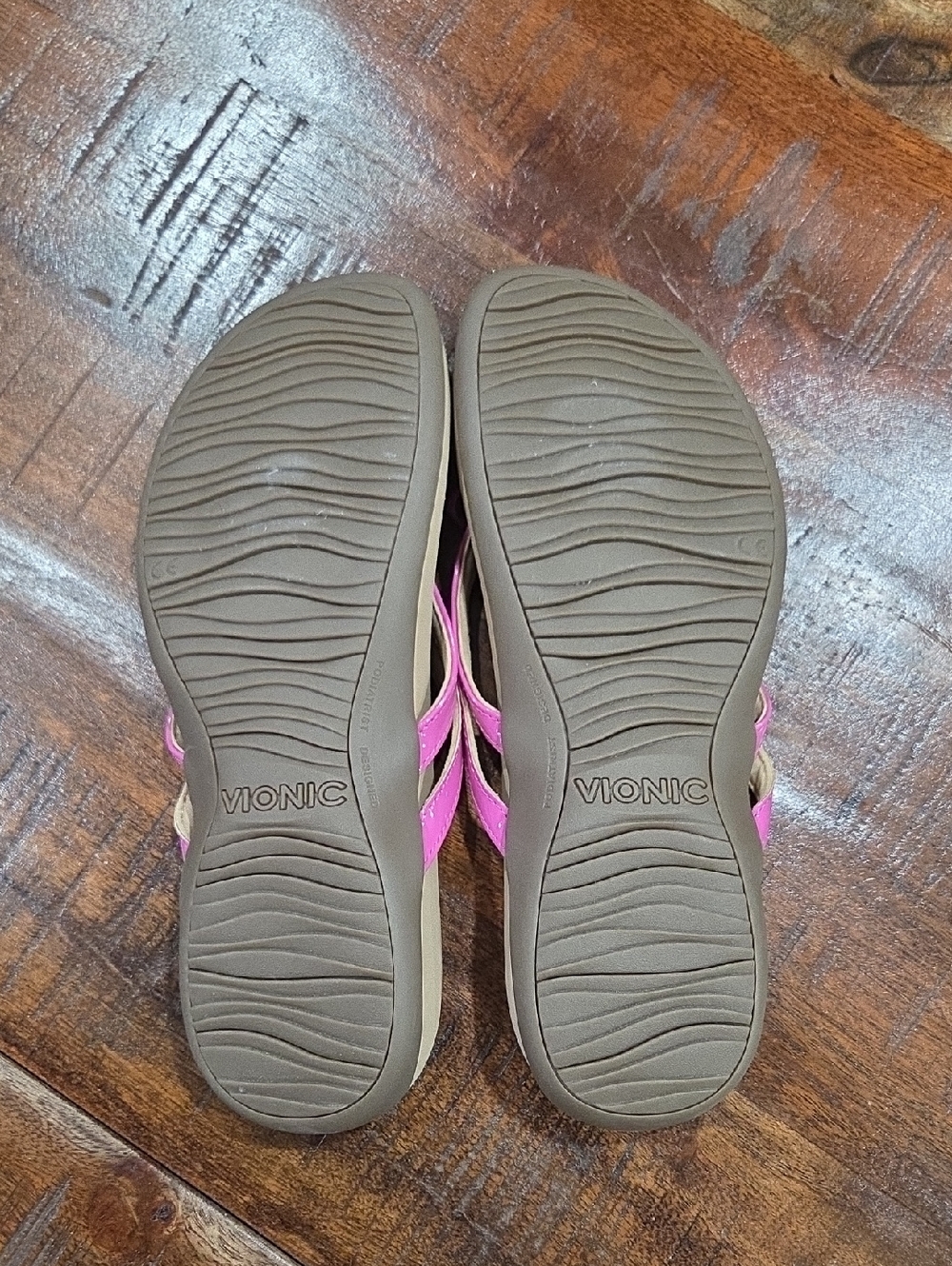Vionic Sandals Size 8 - Picture 5 of 6